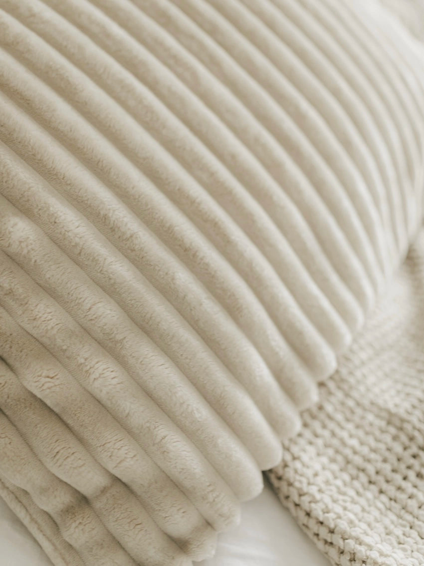 Flauschige Cord Kissen